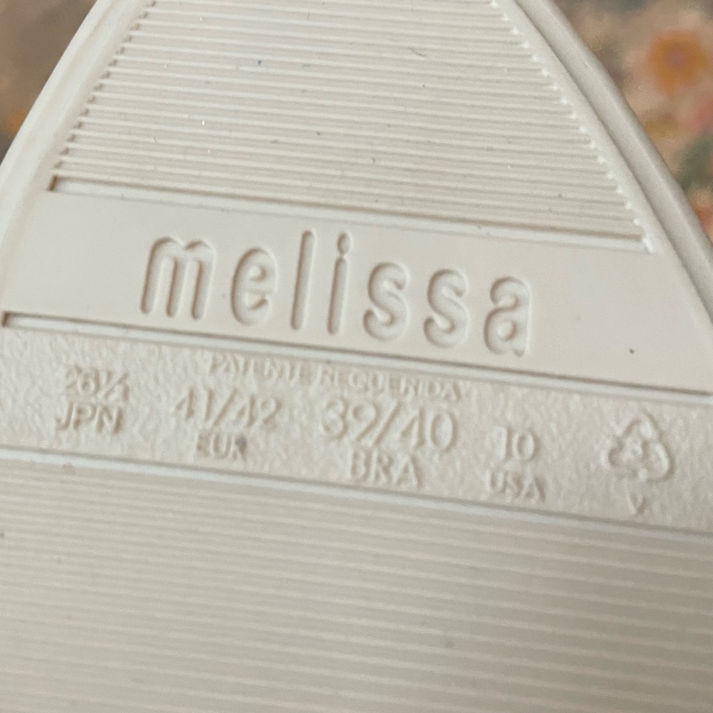 Melissa Vivienne Westwood Cream Heels with Black Glitter Wing Accent - Picture 4 of 4